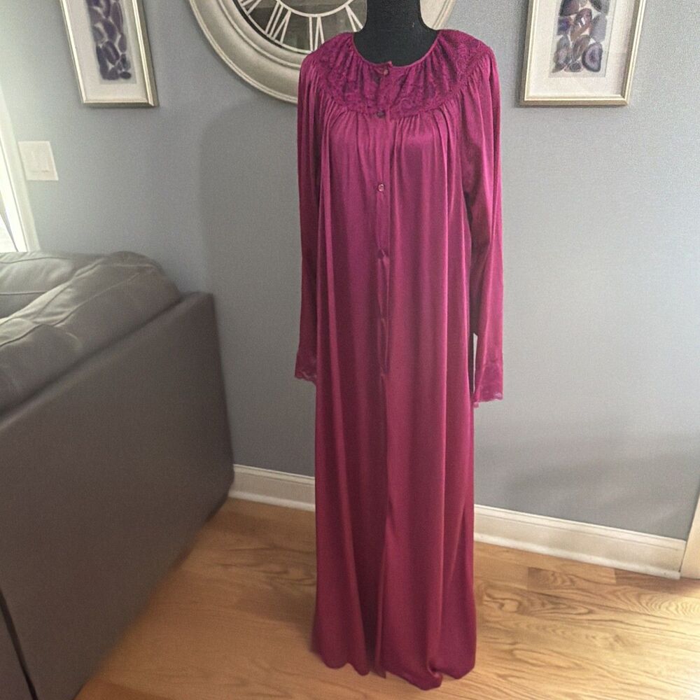 Vintage Danbury Nylon Lace  Nightgown  USA Made Large Tall 6549
